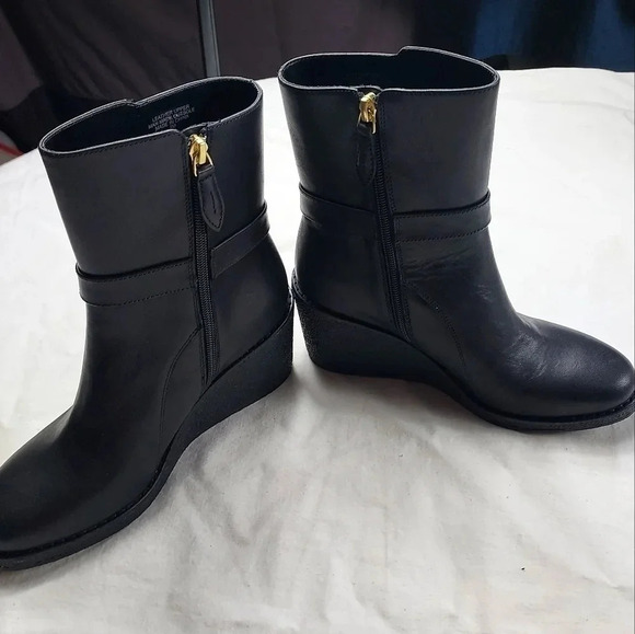 Talbots Rowan Wedge Bootie Leather Size 7M Black Ankle Boot - Picture 11 of 14